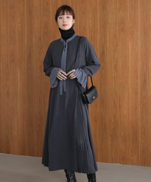 プリーツワンピース