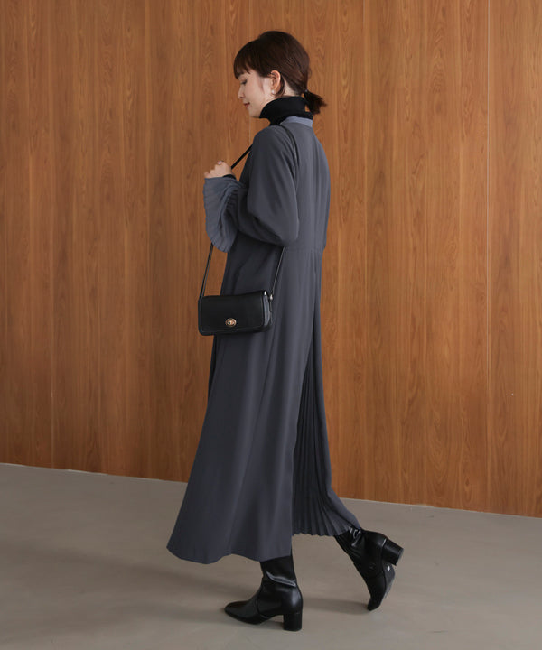 プリーツワンピース