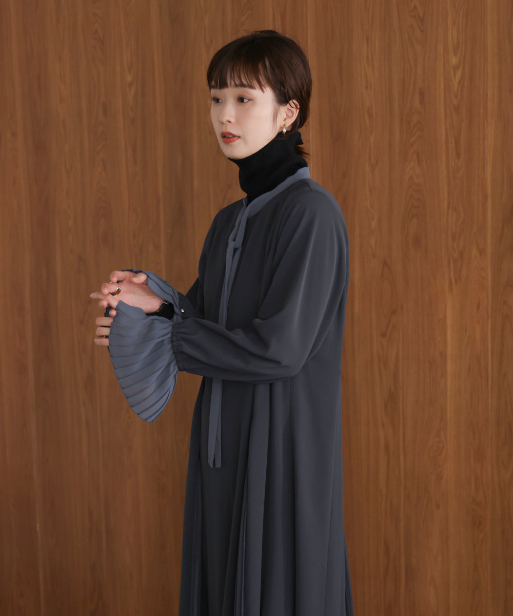 プリーツワンピース