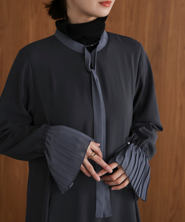 プリーツワンピース