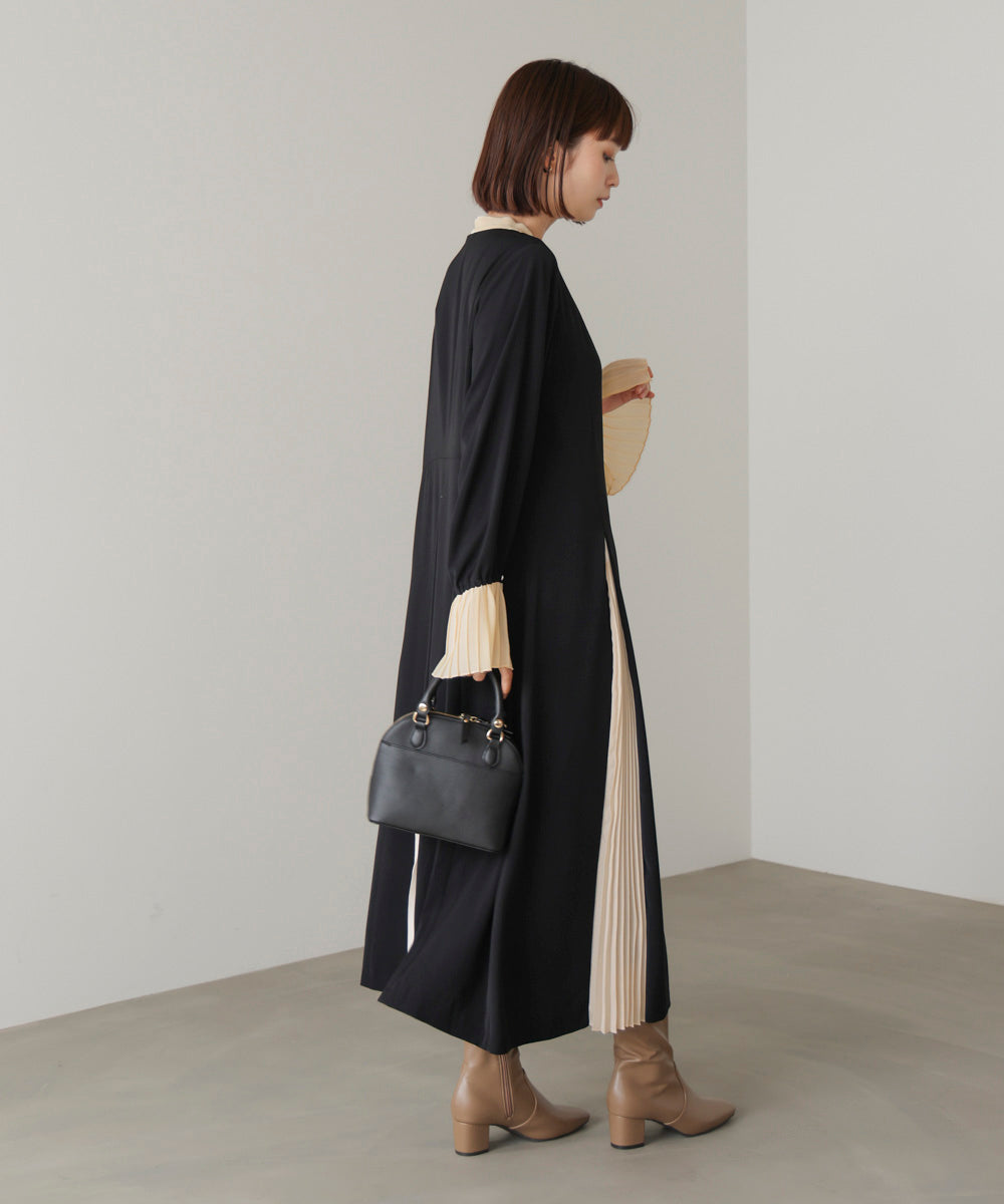 プリーツワンピース