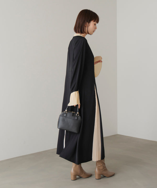 プリーツワンピース