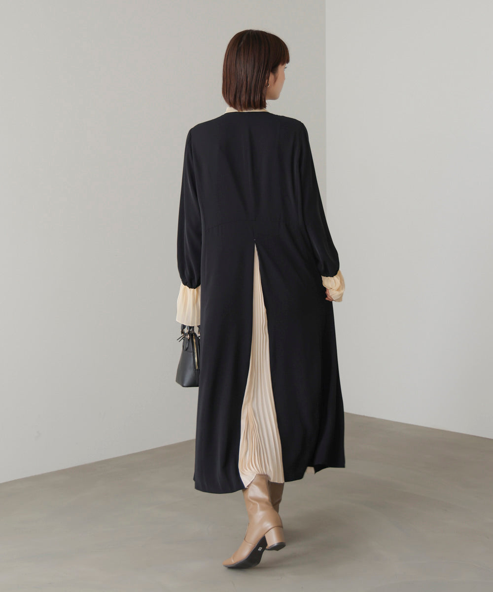 プリーツワンピース