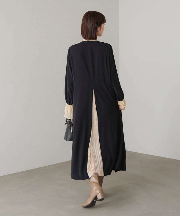 プリーツワンピース