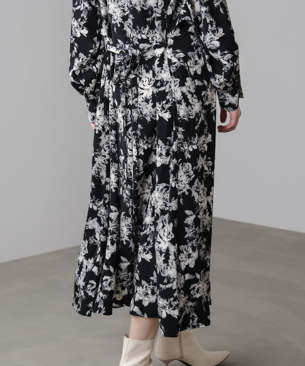 フロントフリル花柄ワンピース［11/12発送予定］