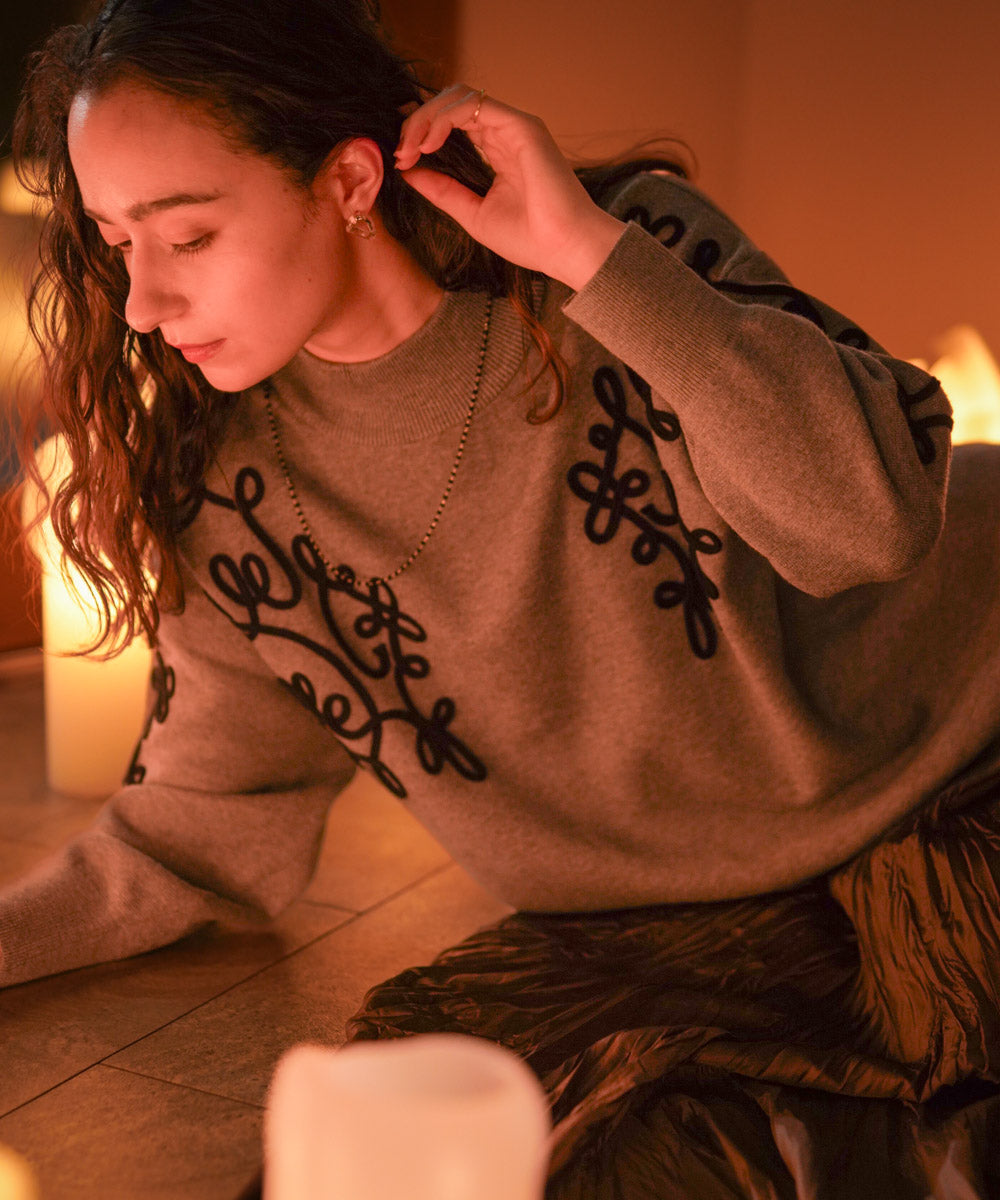 コード刺繍ハイネックチュニック［10/31発送予定］