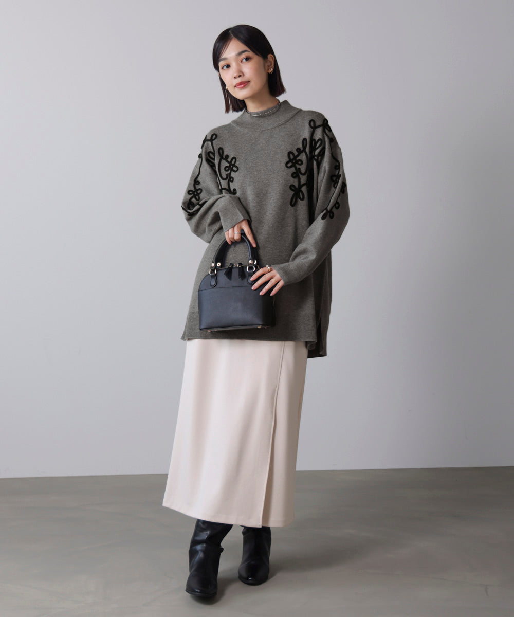 コード刺繍ハイネックチュニック［10/31発送予定］