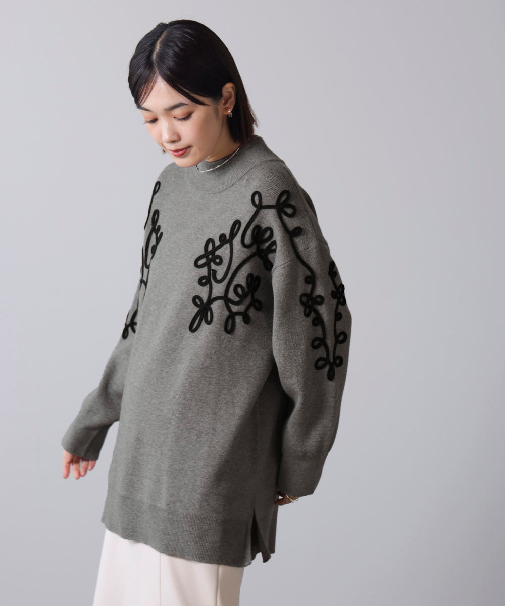 コード刺繍ハイネックチュニック［10/31発送予定］
