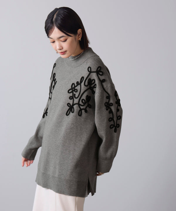 コード刺繍ハイネックチュニック［10/31発送予定］