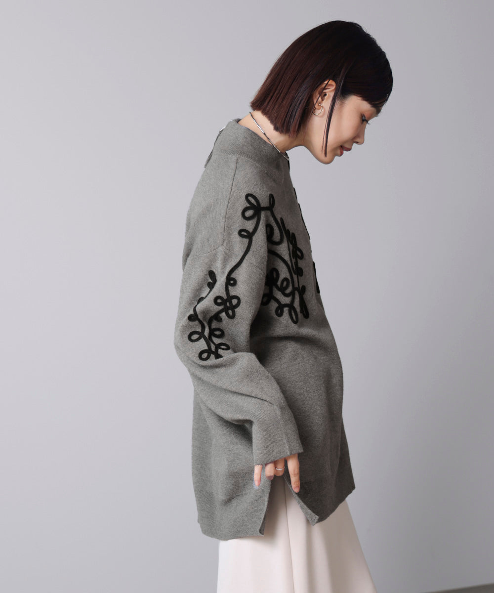 コード刺繍ハイネックチュニック［10/31発送予定］