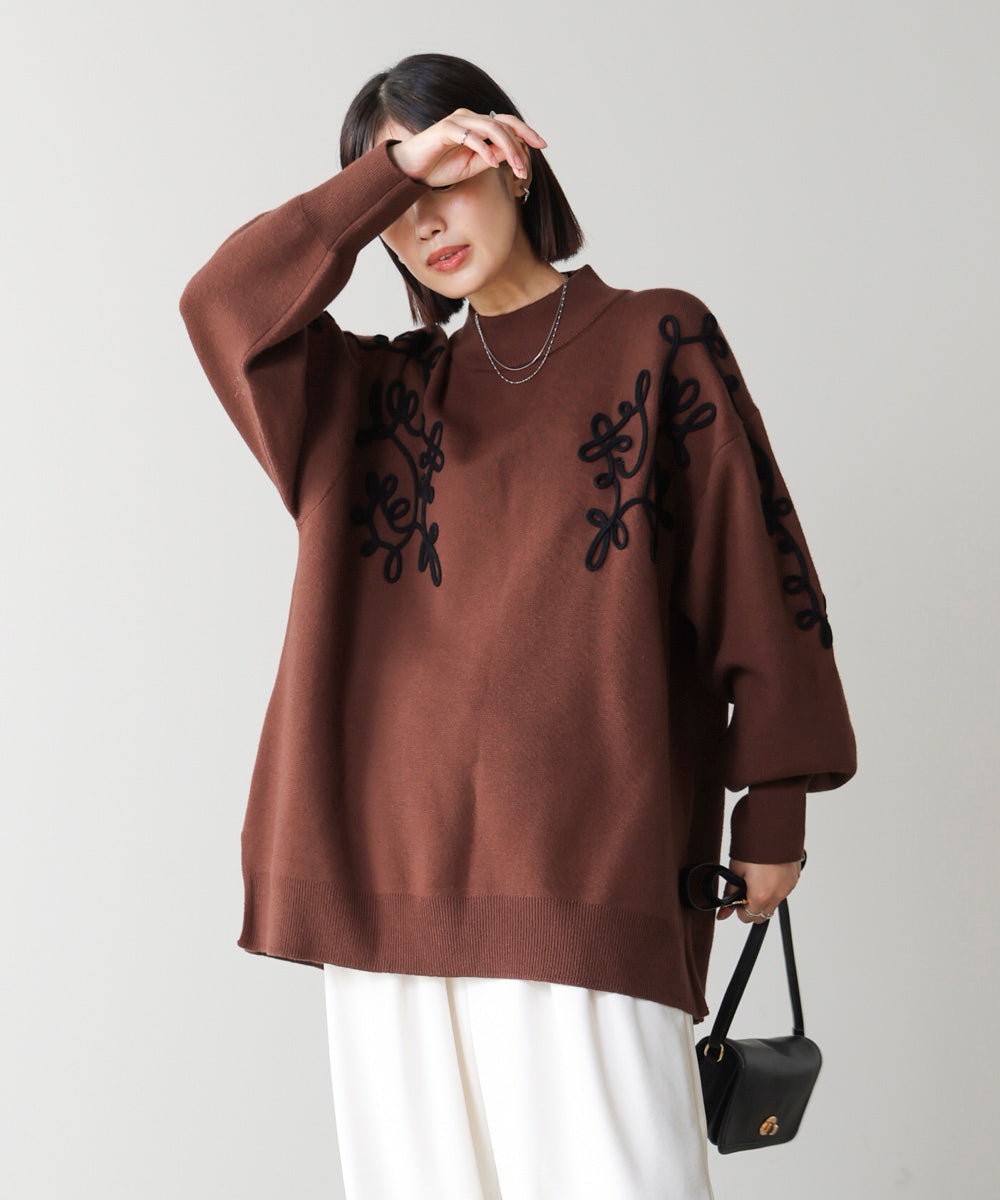 コード刺繍ハイネックチュニック