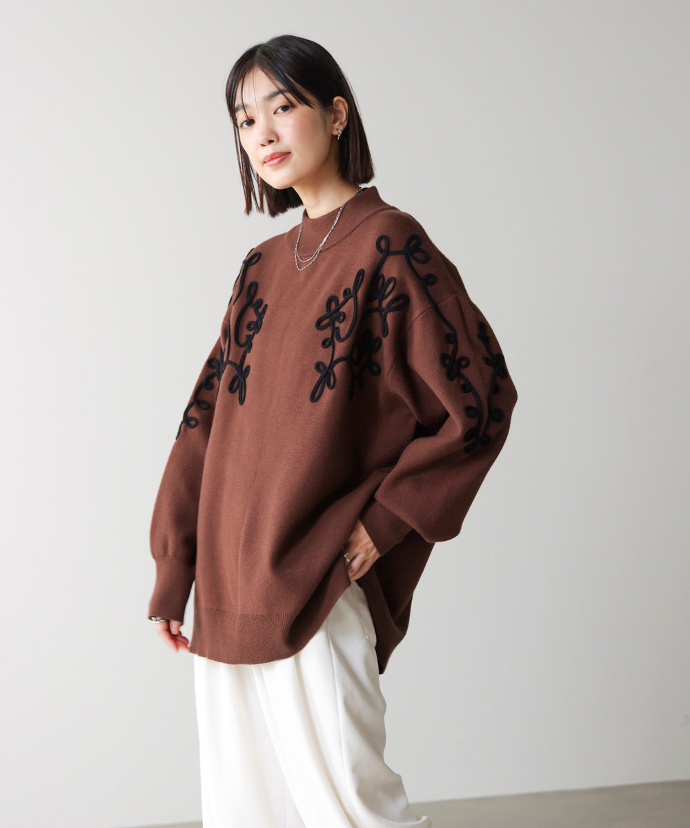 コード刺繍ハイネックチュニック［10/31発送予定］