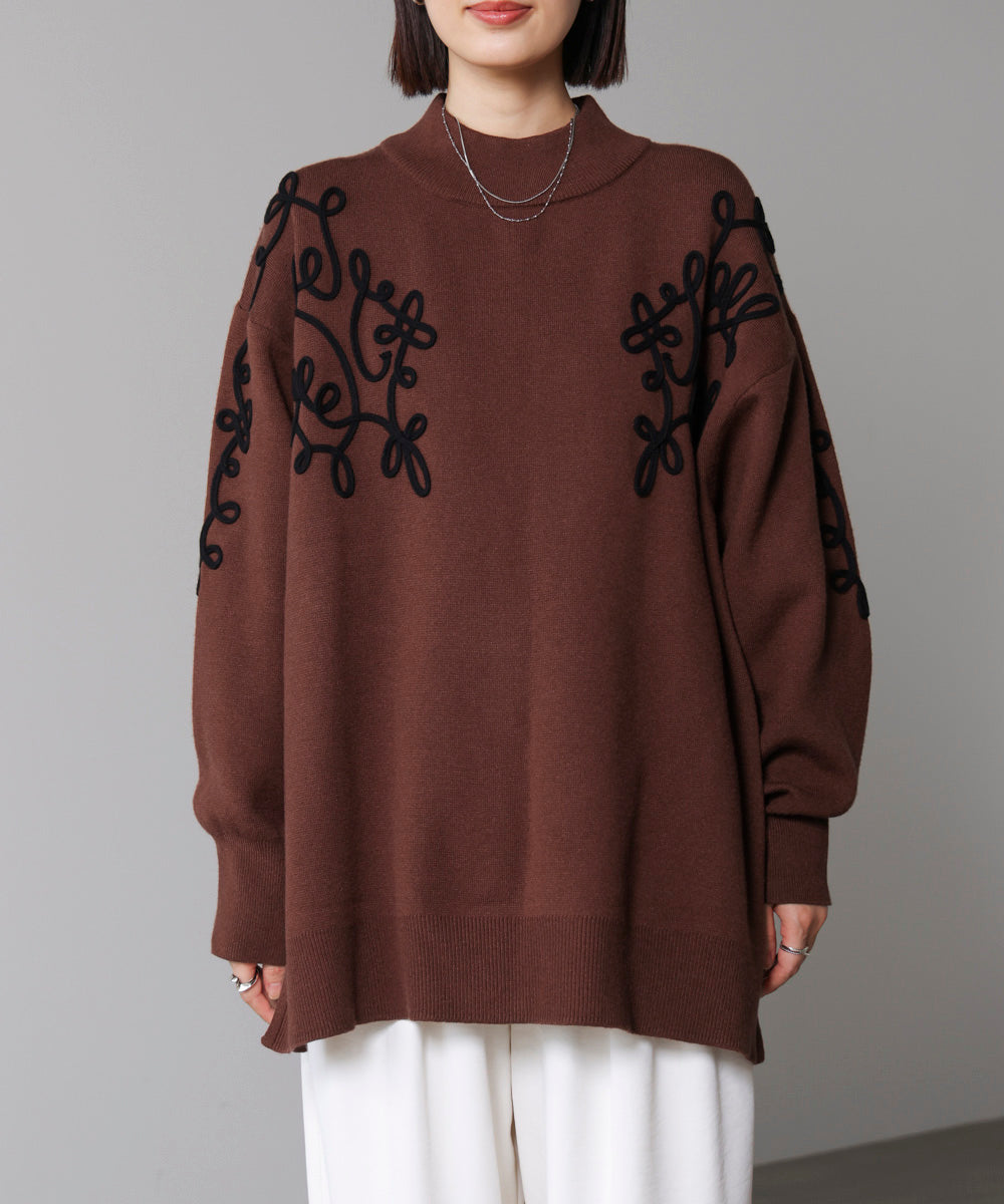 コード刺繍ハイネックチュニック［10/31発送予定］