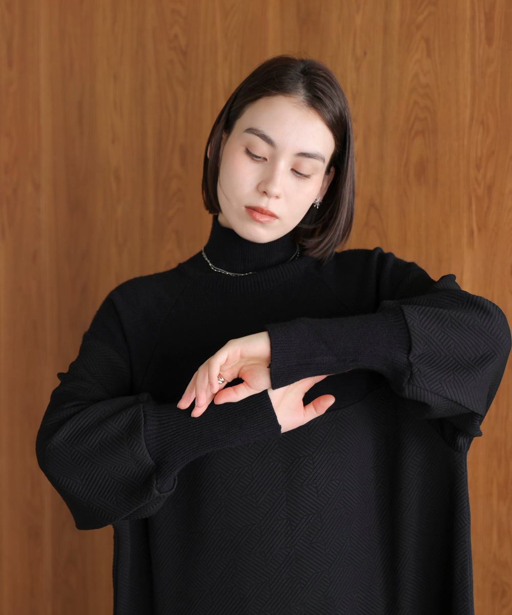 膨れジャガード異素材ニットワンピース