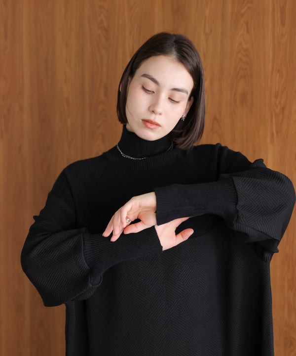 膨れジャガード異素材ニットワンピース