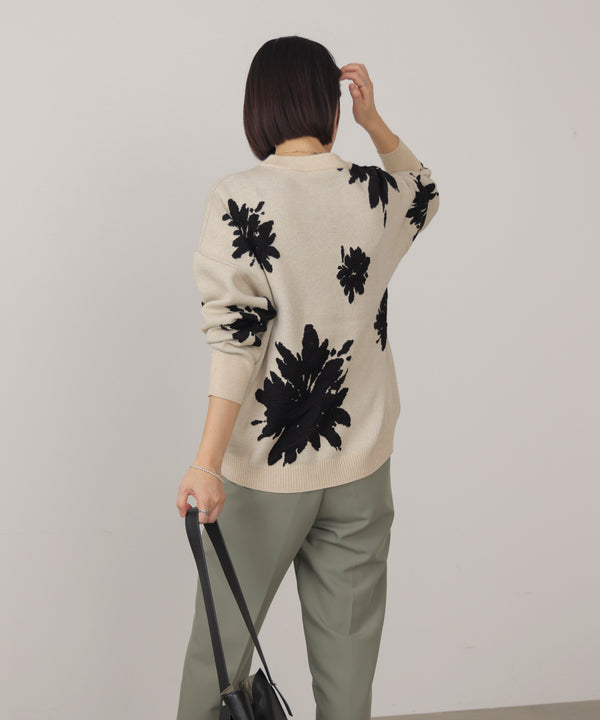 フラワージャガード柄ニットプルオーバー