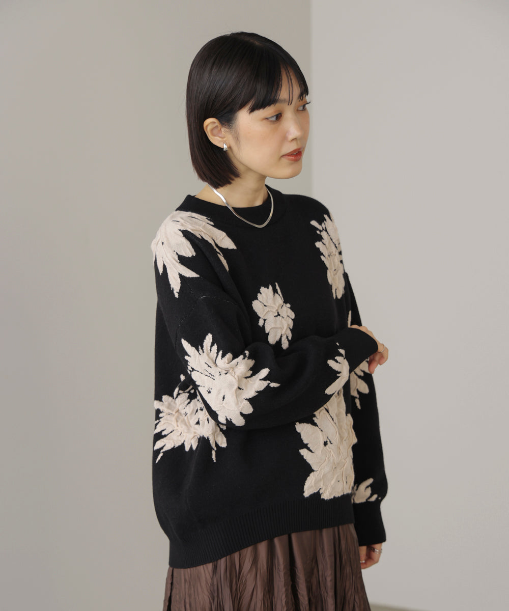 フラワージャガード柄ニットプルオーバー