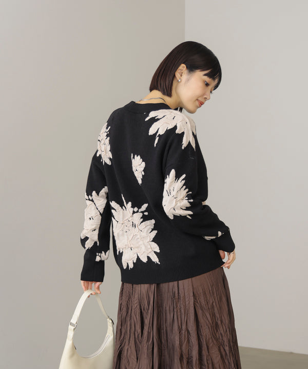 フラワージャガード柄ニットプルオーバー