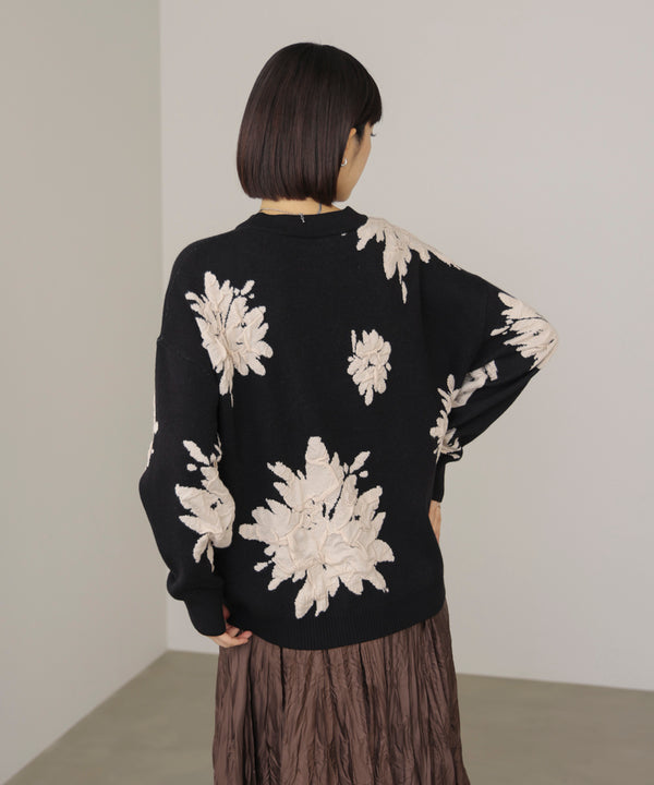 フラワージャガード柄ニットプルオーバー