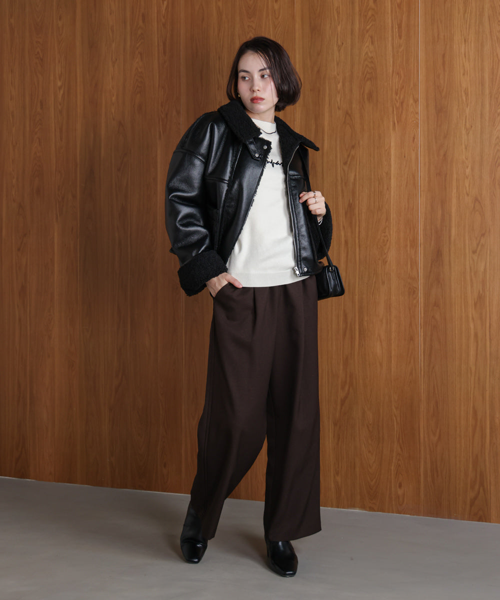 刺しゅうロゴニットプルオーバー