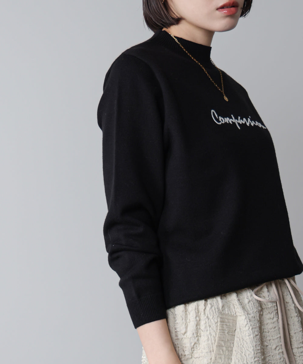 刺しゅうロゴニットプルオーバー