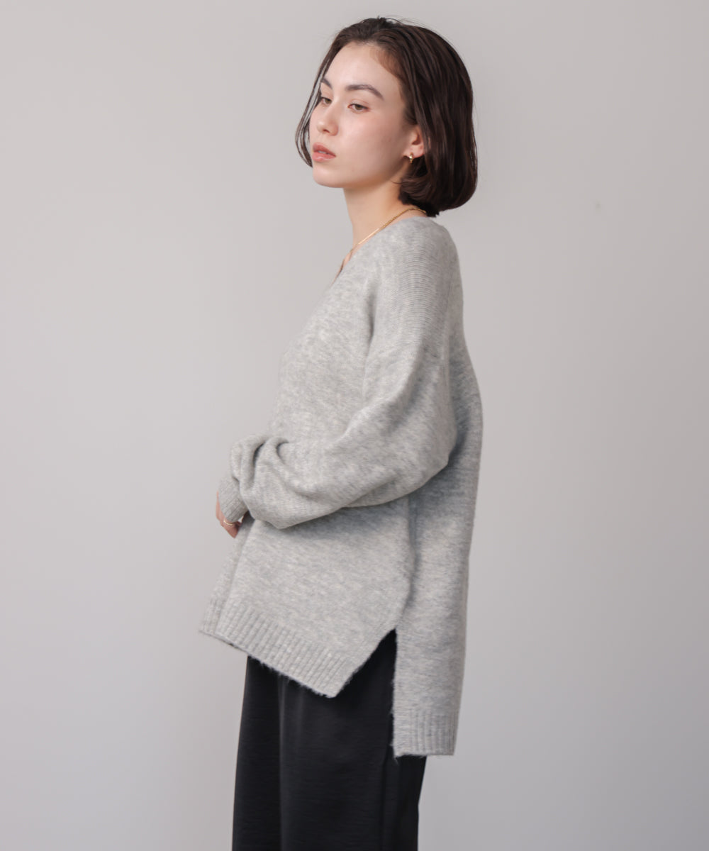 ヤクライクＶネックニットプルオーバー