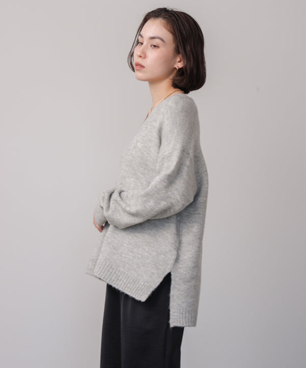 ヤクライクＶネックニットプルオーバー