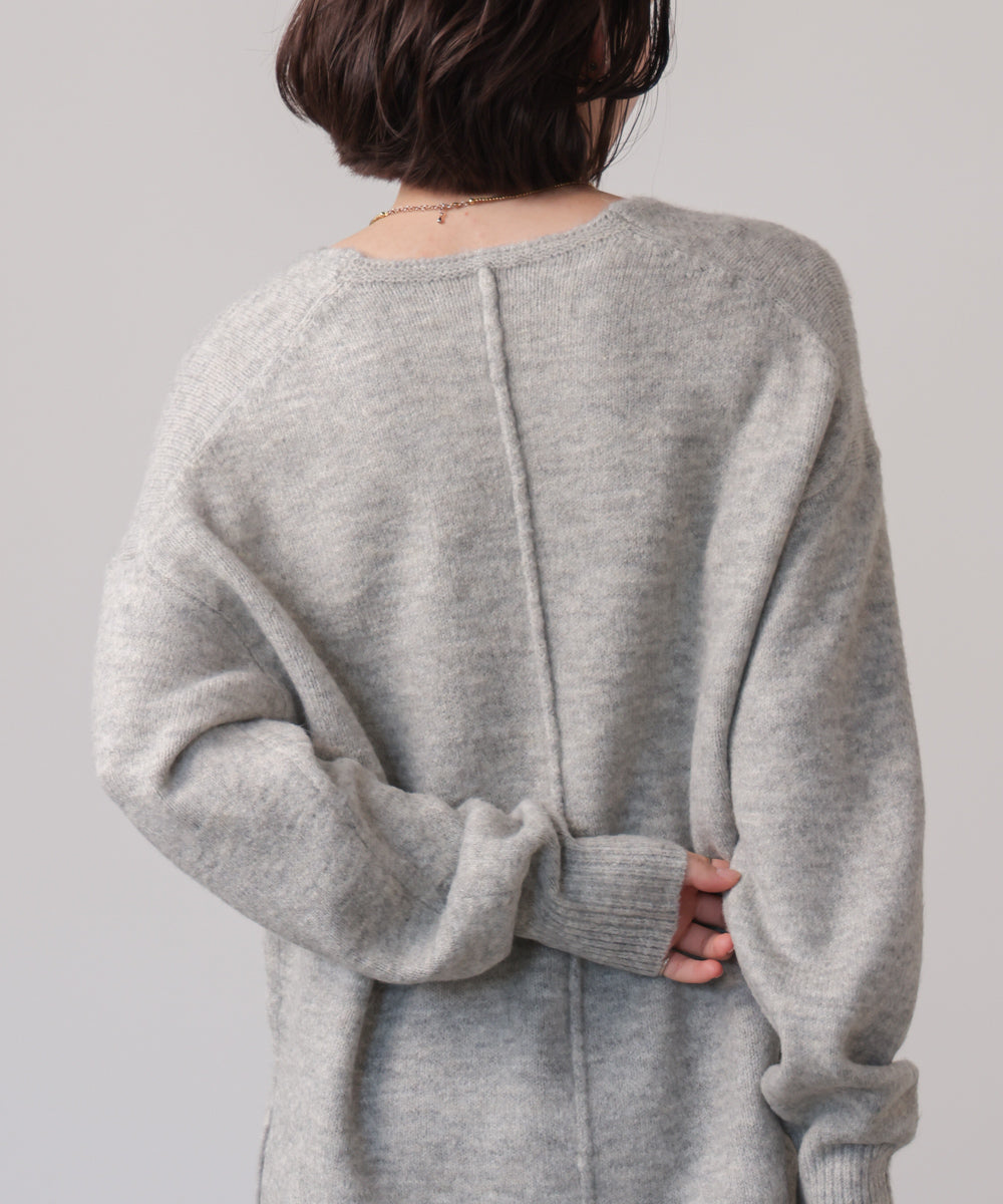 ヤクライクＶネックニットプルオーバー