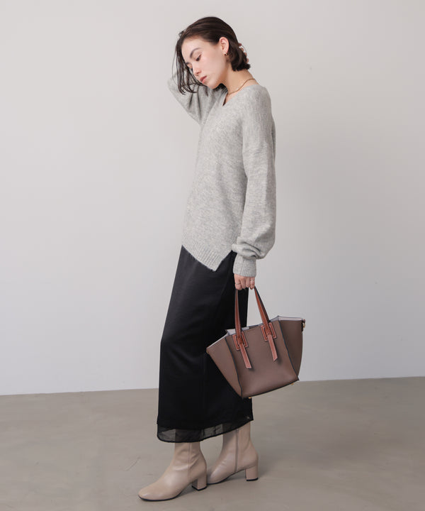 ヤクライクＶネックニットプルオーバー