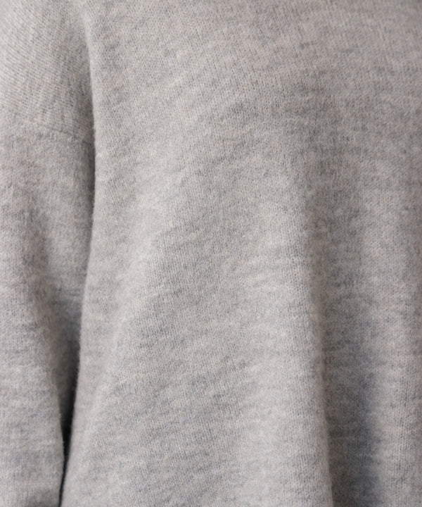 ヤクライクＶネックニットプルオーバー