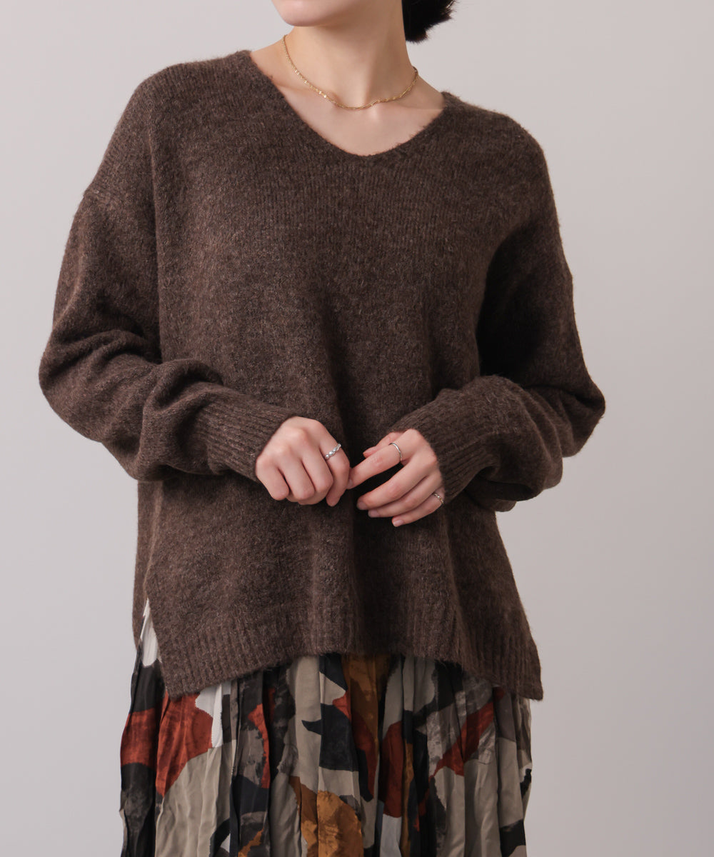 ヤクライクＶネックニットプルオーバー