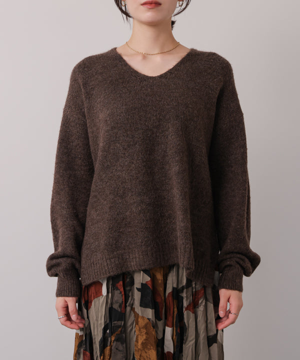 ヤクライクＶネックニットプルオーバー