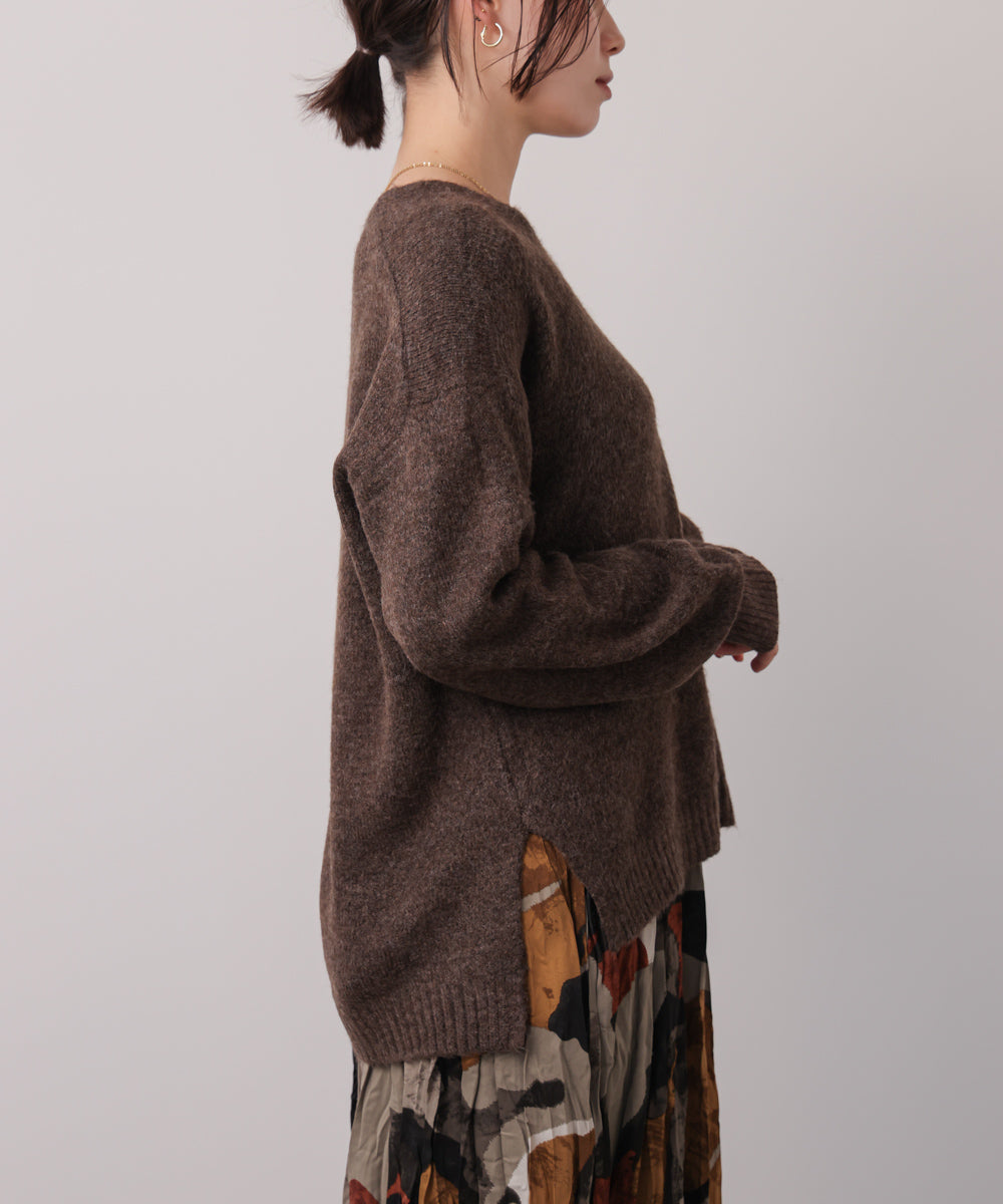 ヤクライクＶネックニットプルオーバー