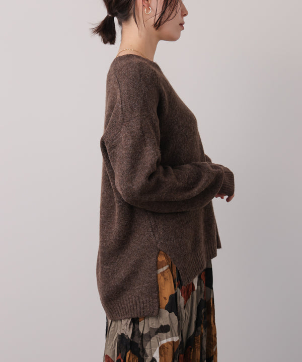 ヤクライクＶネックニットプルオーバー