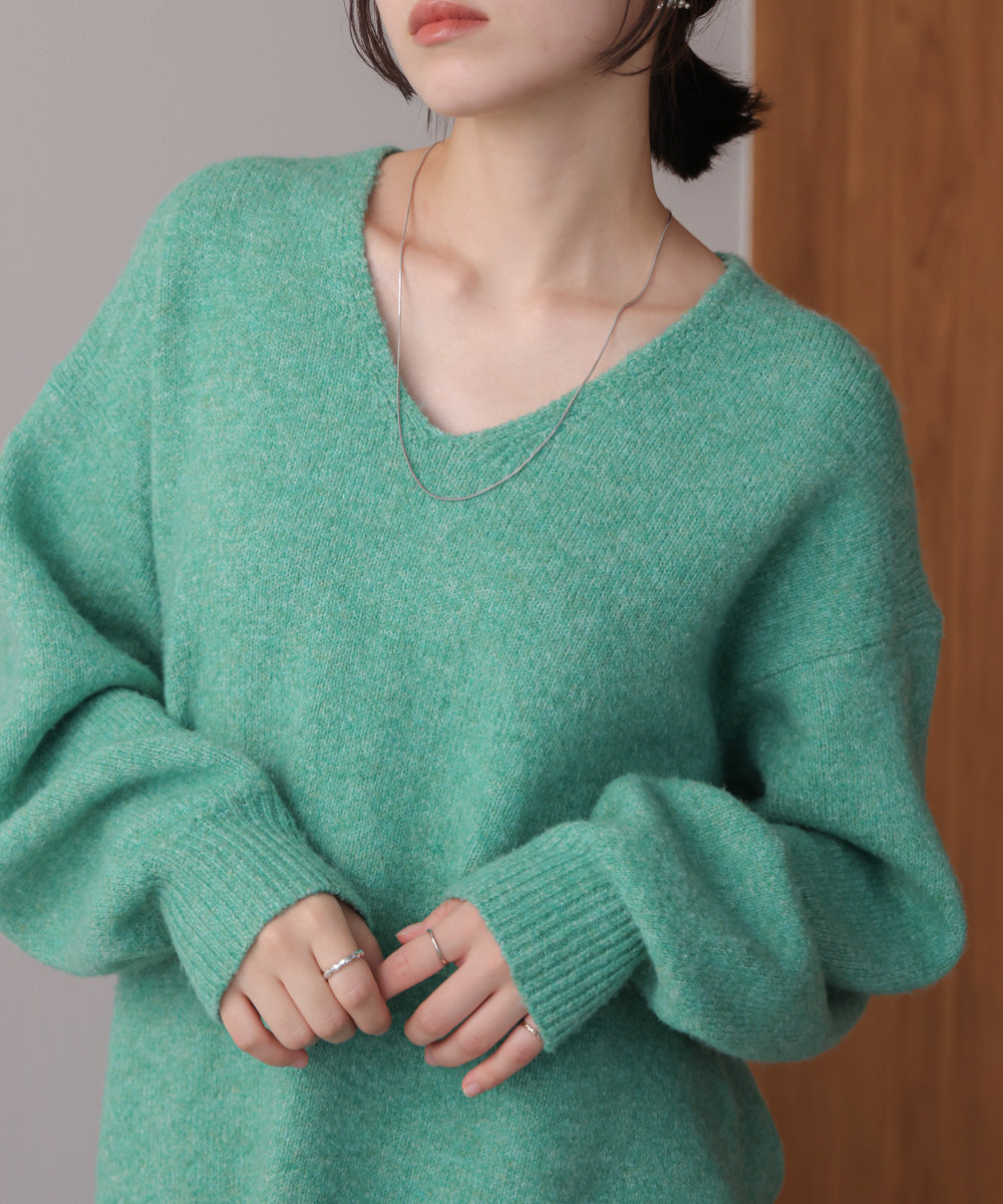 ヤクライクＶネックニットプルオーバー