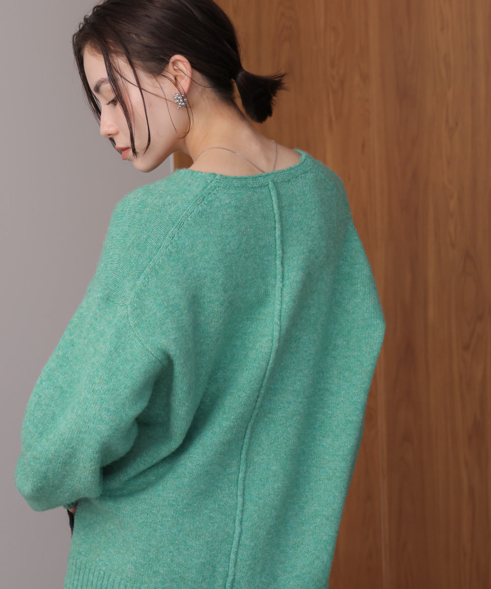 ヤクライクＶネックニットプルオーバー