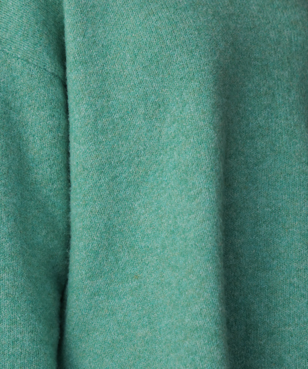 ヤクライクＶネックニットプルオーバー