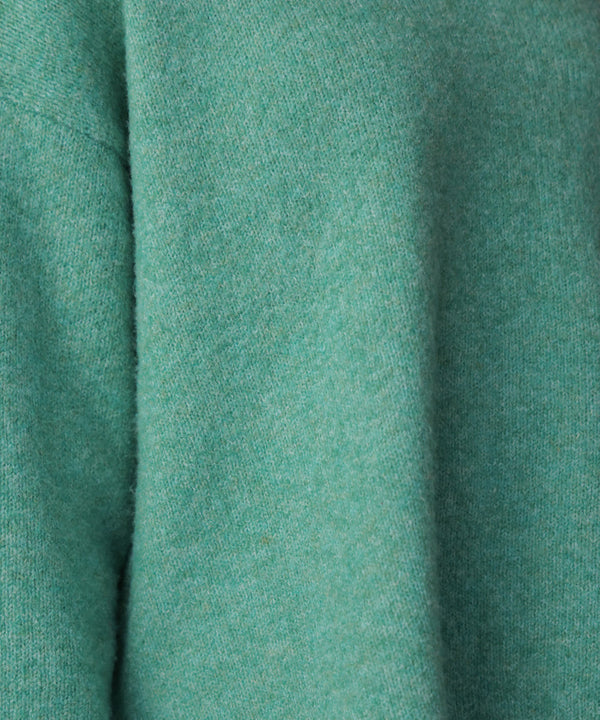 ヤクライクＶネックニットプルオーバー