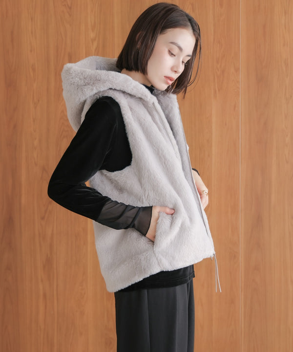 フェイクシープフード付ファーベスト［11/13発送予定］