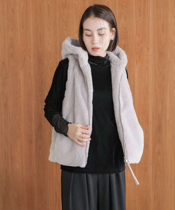 フェイクシープフード付ファーベスト［11/13発送予定］