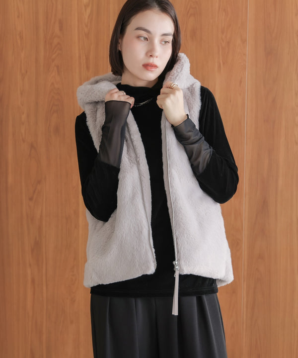 フェイクシープフード付ファーベスト［11/13発送予定］