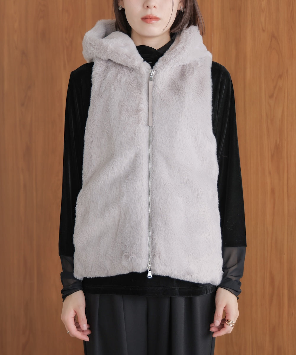 フェイクシープフード付ファーベスト［11/13発送予定］