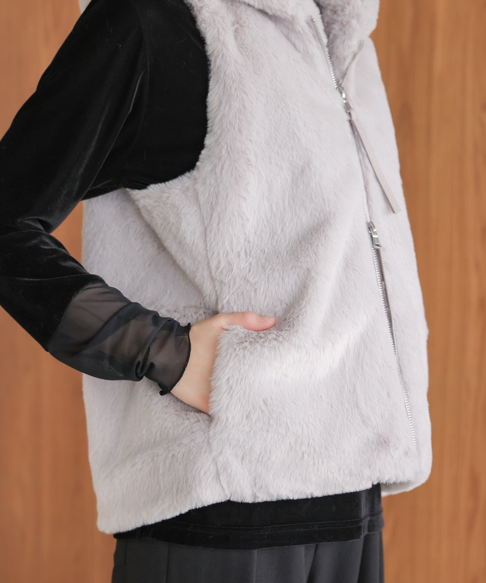 フェイクシープフード付ファーベスト［11/13発送予定］