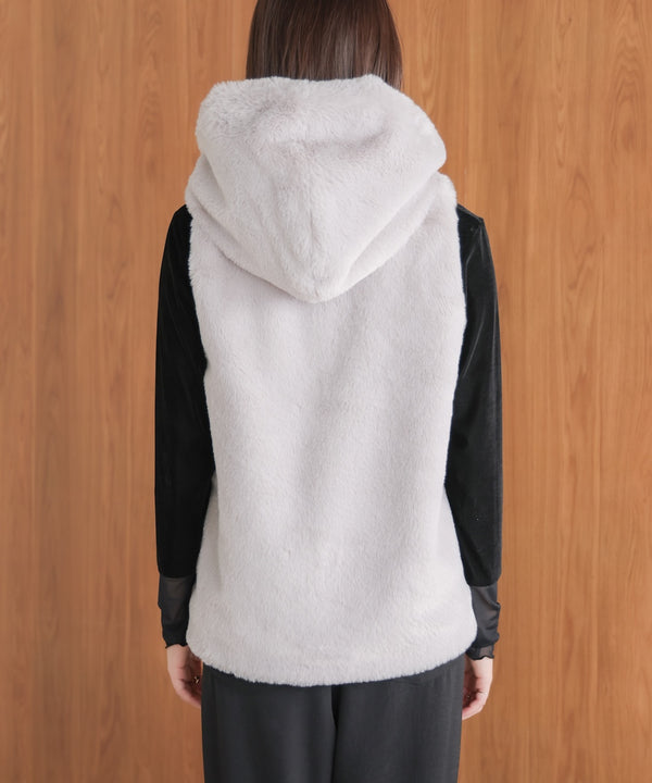 フェイクシープフード付ファーベスト［11/13発送予定］