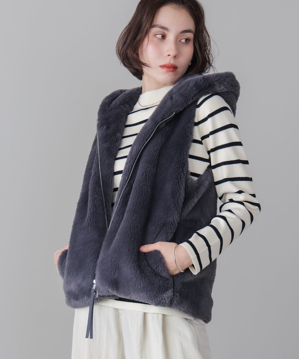 フェイクシープフード付ファーベスト［11/13発送予定］