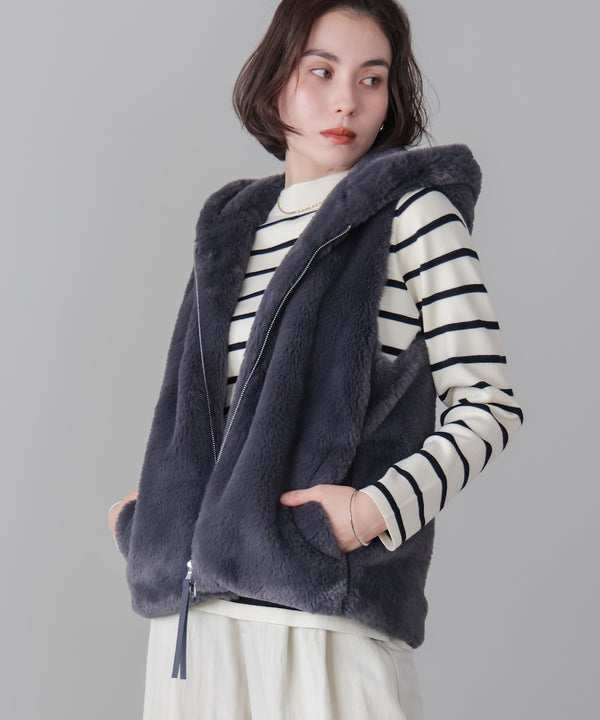 フェイクシープフード付ファーベスト［11/13発送予定］