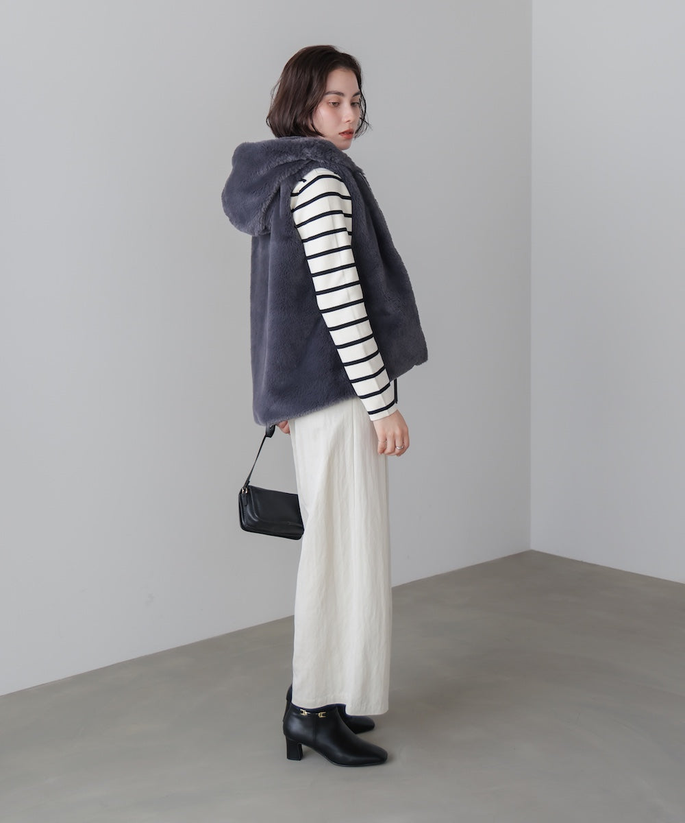 フェイクシープフード付ファーベスト［11/13発送予定］