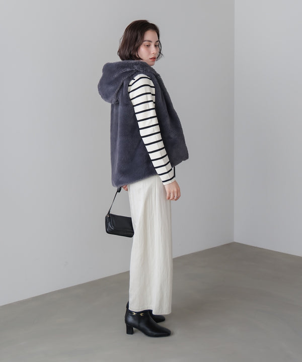 フェイクシープフード付ファーベスト［11/13発送予定］