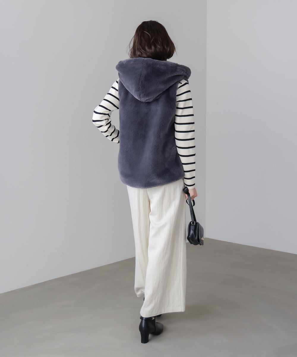 フェイクシープフード付ファーベスト［11/13発送予定］