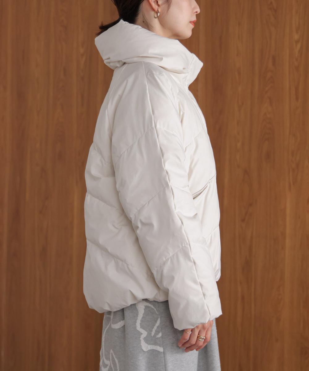 ストレッチカシュネックピュアダウン